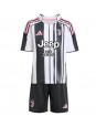 Juventus Kenan Yildiz #10 Replika Hemmakläder Barn 2025-26 Kortärmad (+ byxor)